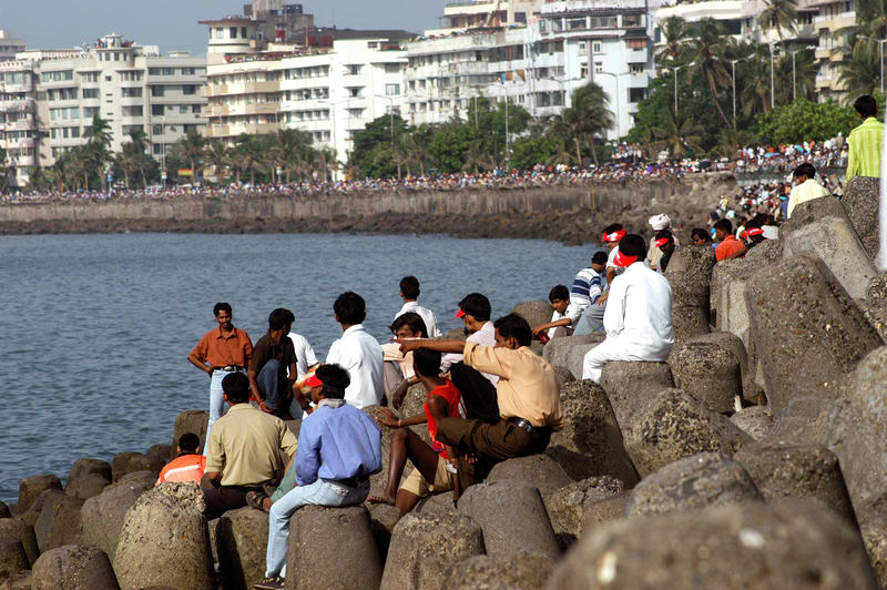 MarineDrive-to-watch-air-show