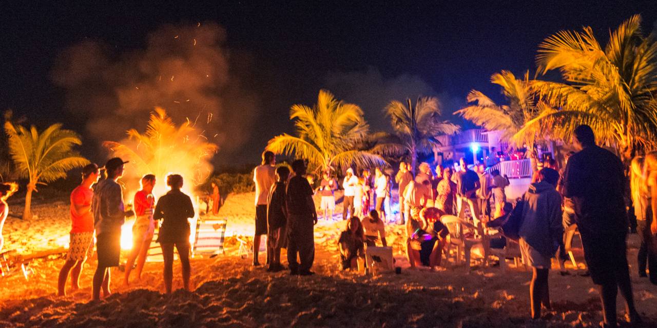 Bonfire-party-beach