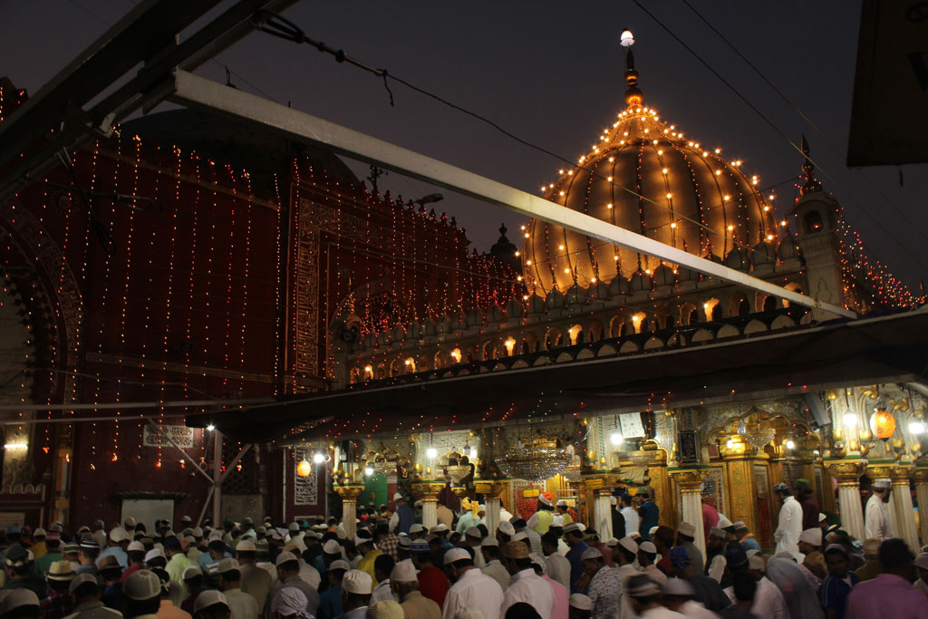 Qawwali-performances-in-Nizammudin-Dargah