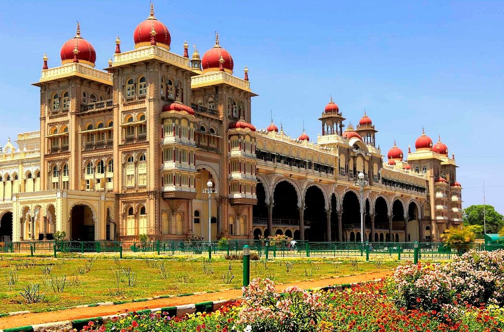 Architectural-Beauty-of-Mysore-Palace