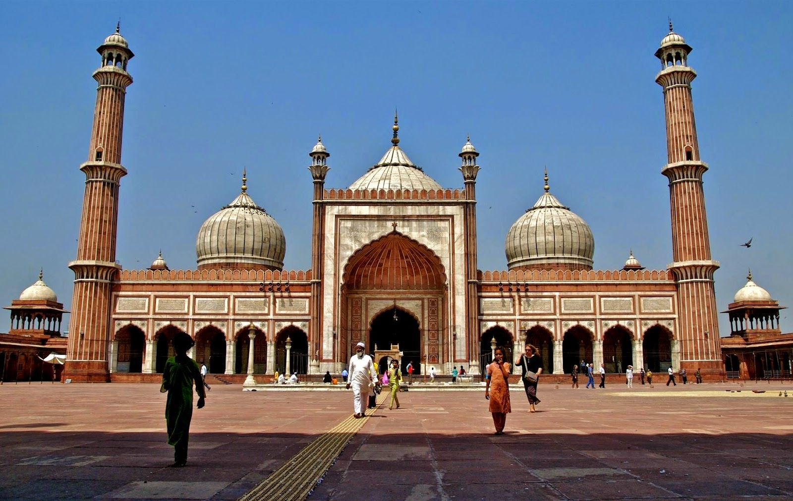taj-ul-masjid-in-bhopal