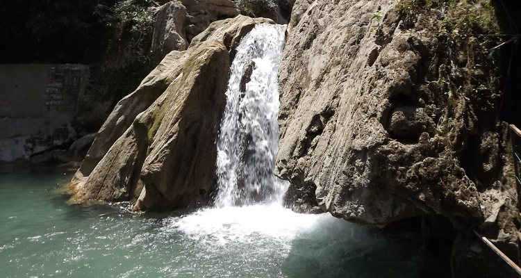 mussoorie-kempty-falls