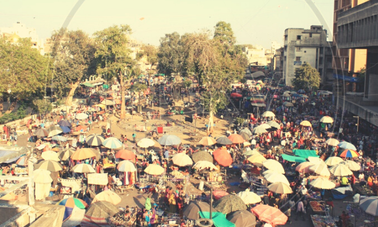 Teen-Darwaza-Market