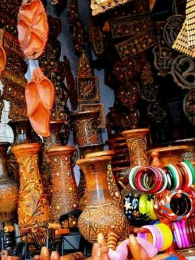 10 Popular Markets For Shopping in Mussoorie